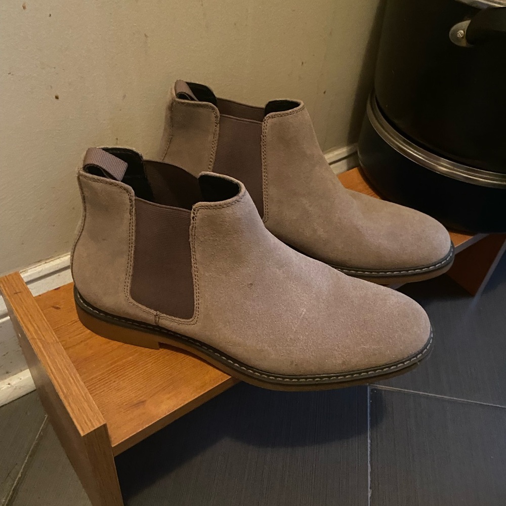 Nordstrom Rack Grey Suede Boots Men’s Size 8.5